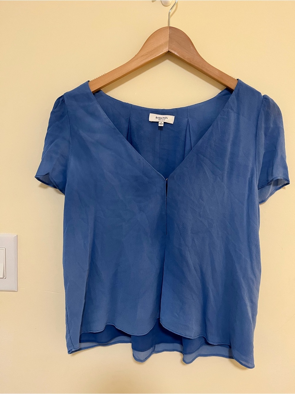Babaton Blue V-Neck Short Sleeve Blouse